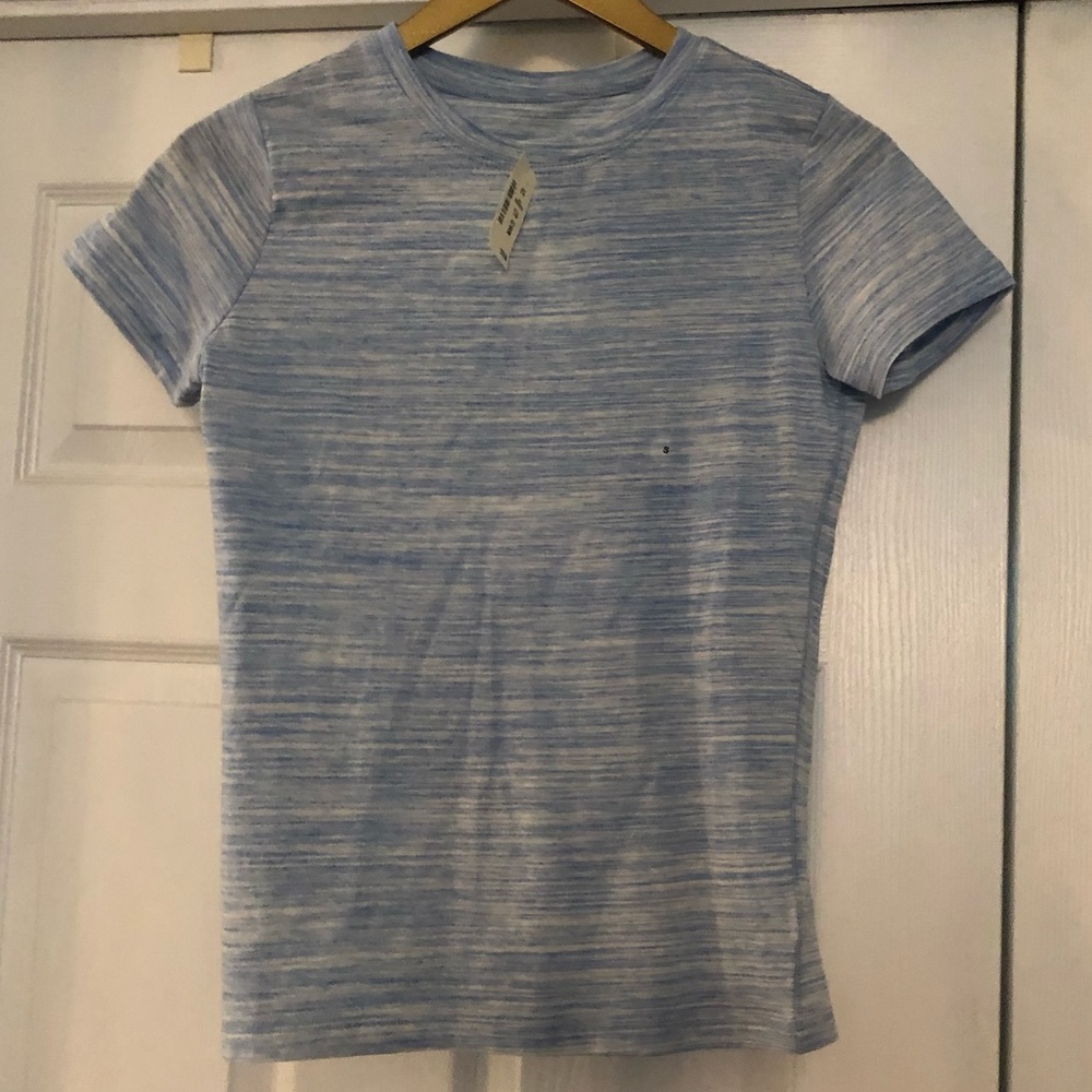 Aeropostale’s light blue and white fitted tee.